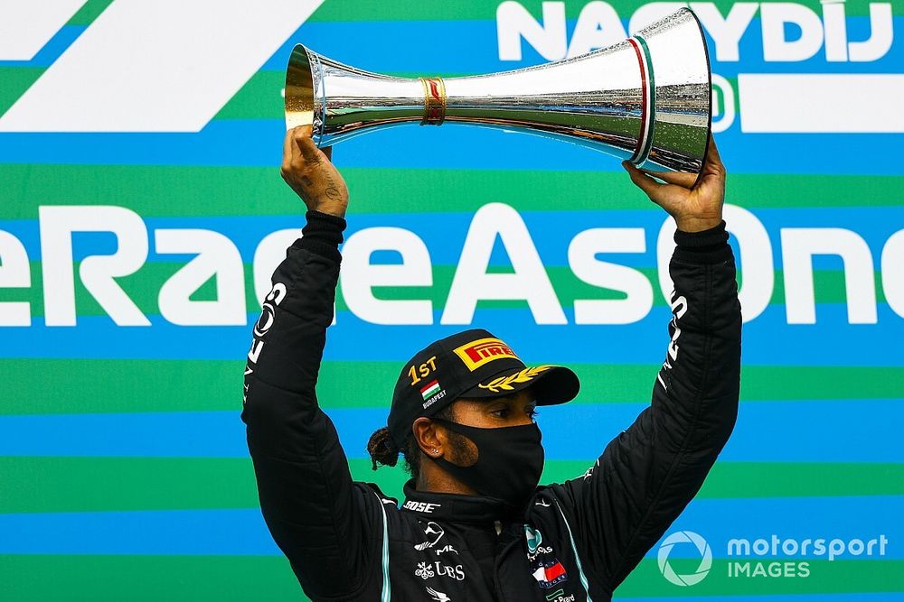Lewis Hamilton, Mercedes-AMG Petronas F1, 1st position, on the podium