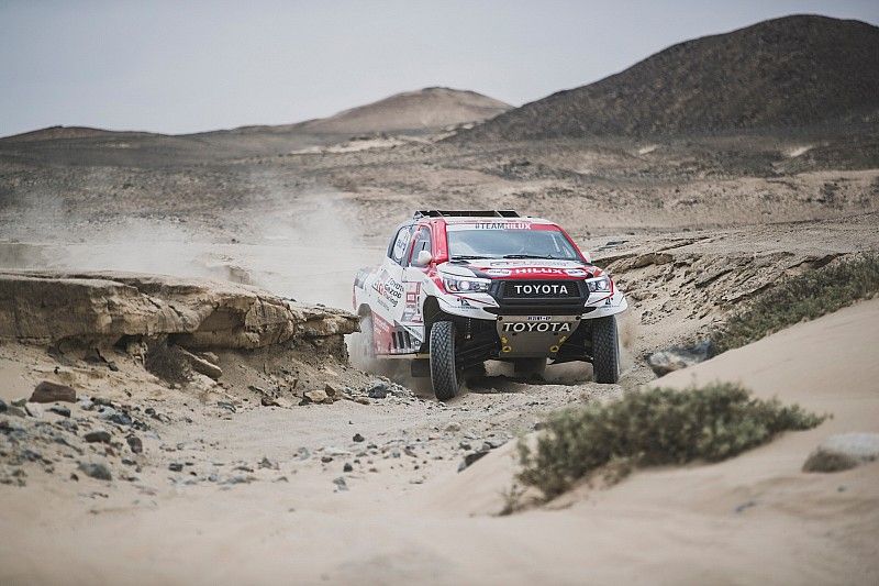 #302 Toyota Gazoo Racing Toyota Hilux: Giniel de Villiers, Dirk von Zitzewitz