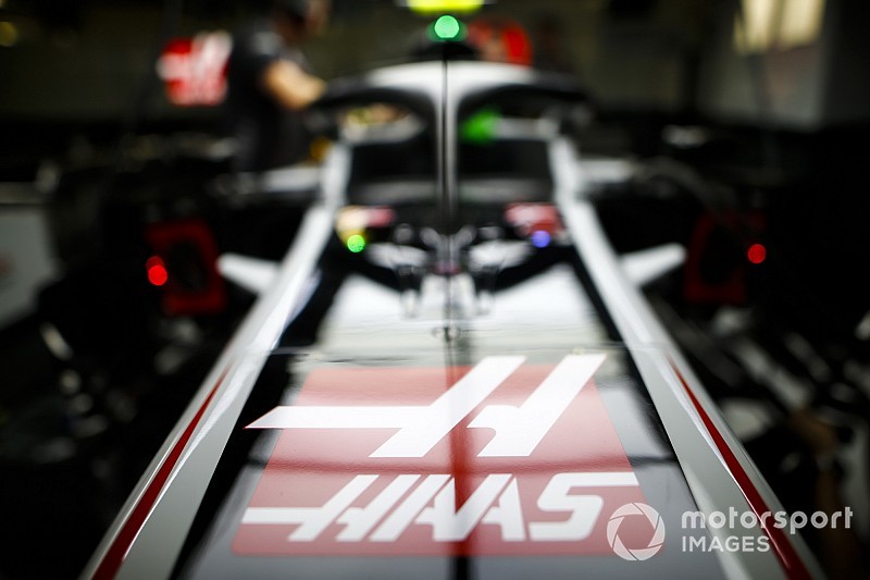 El coche de Haas en 2019... ¿con los colores de Lotus?