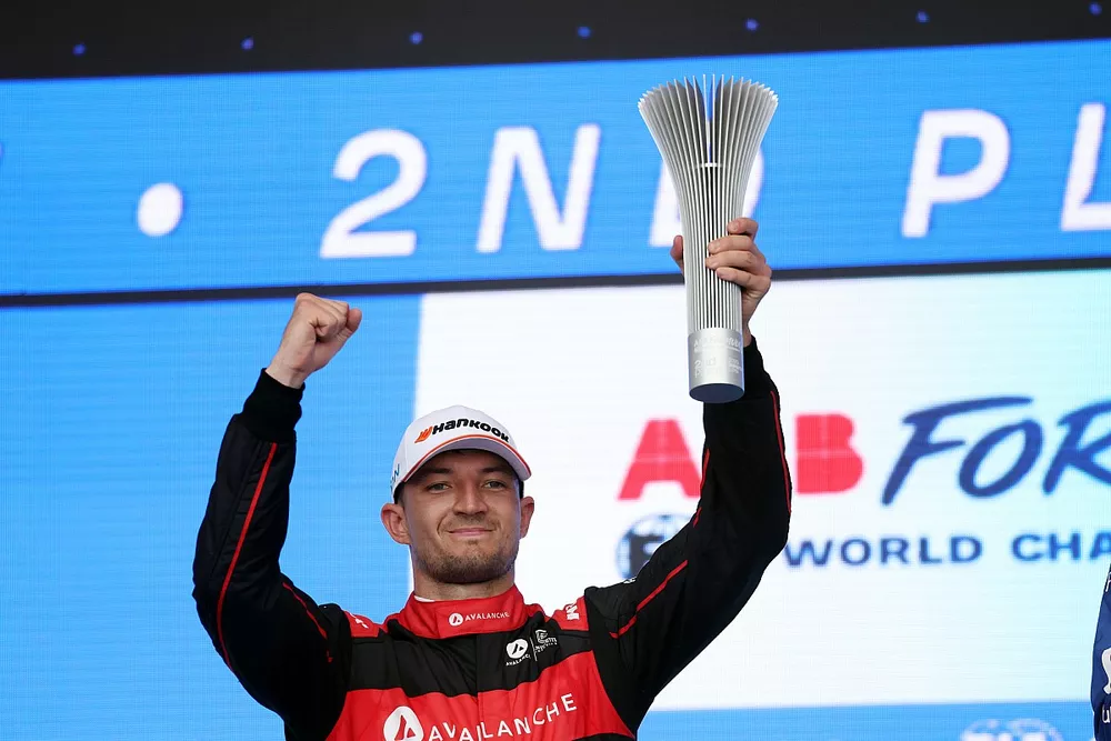 Podio: secondo posto Jake Dennis, Andretti Autosport