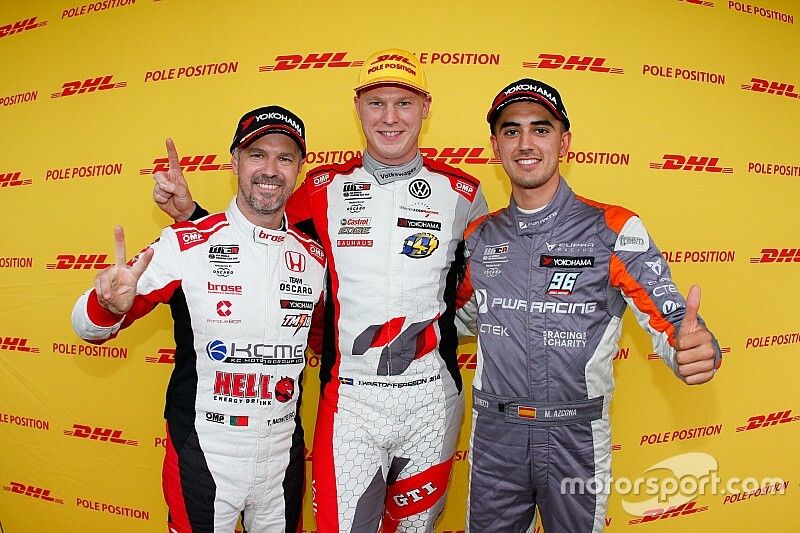 Top 3 after Qualifying, Pole sitter Johan Kristoffersson, SLR Volkswagen Volkswagen Golf GTI TCR, Tiago Monteiro, KCMG Honda Civic Type R TCR, Mikel Azcona, PWR Racing CUPRA TCR