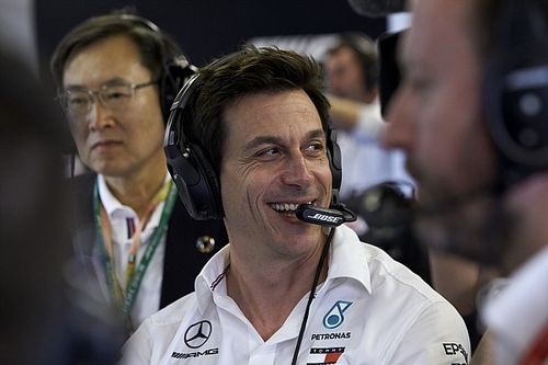 Wolff cierra la puerta a su salida de Mercedes