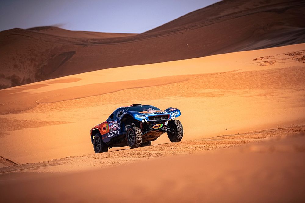 #222 Astara Team Astara: Laia Sanz, Maurizio Gerini