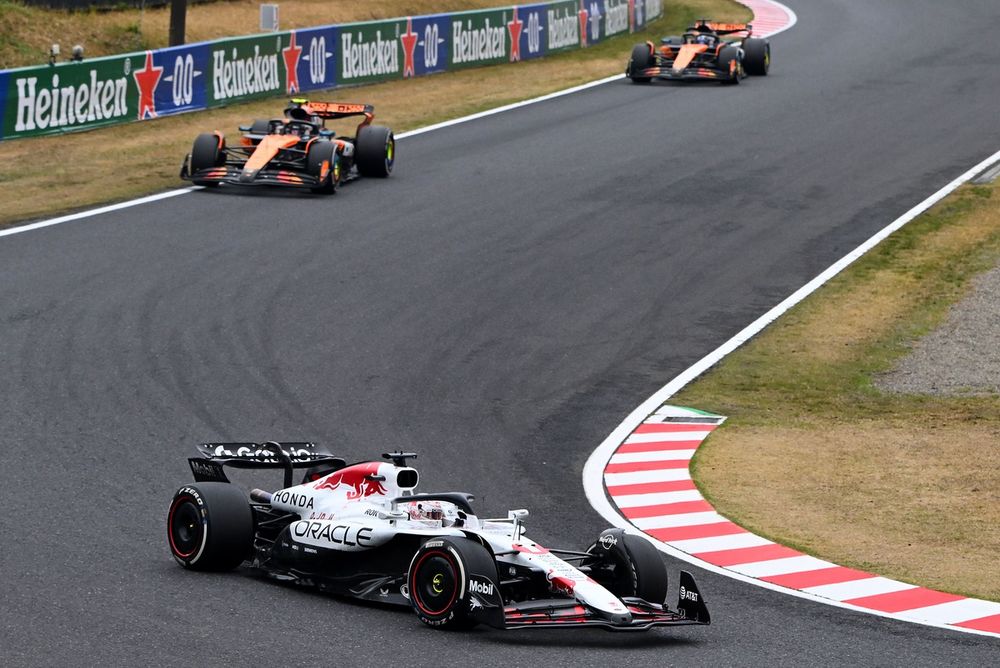 Lando Norris, McLaren, Oscar Piastri, McLaren, Max Verstappen, Red Bull Racing