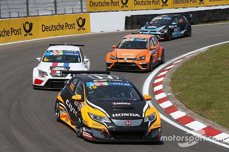 TCR Benelux onthult plannen voor 2017
