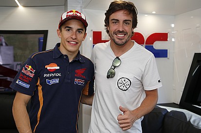 Márquez y Lorenzo aceptan el reto de Fernando Alonso
