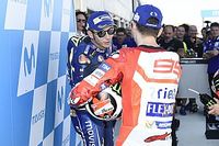 Lorenzo destaca la carrera de Rossi en redes y &eacute;ste se lo agradece 