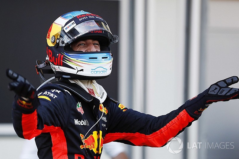 Ricciardo wint tumultueuze GP van Azerbeidzjan, opnieuw pech voor Verstappen