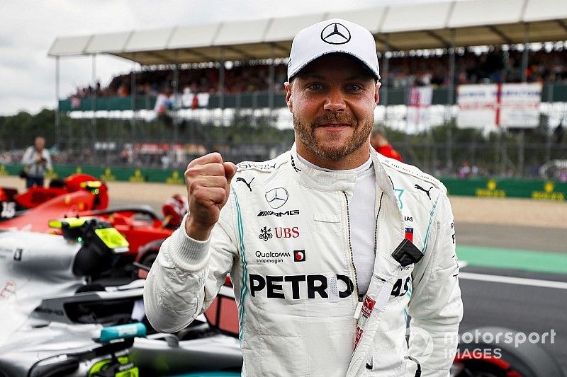 Ganador de la pole Valtteri Bottas, Mercedes AMG F1
