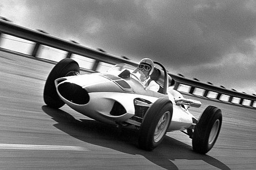 La historia del Corvette con motor central