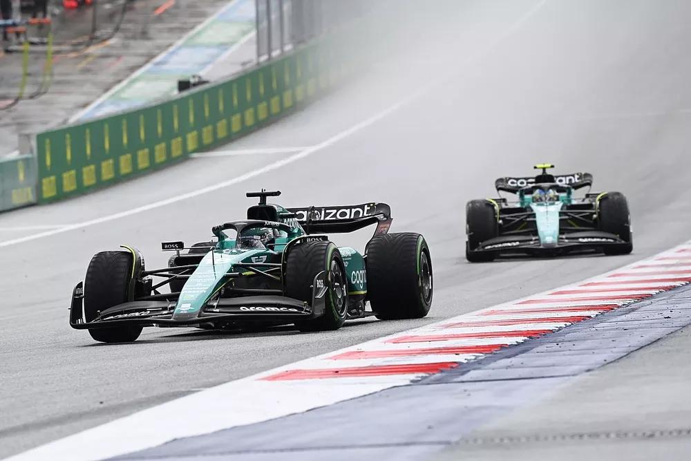 Lance Stroll, Aston Martin AMR23, Fernando Alonso, Aston Martin AMR23