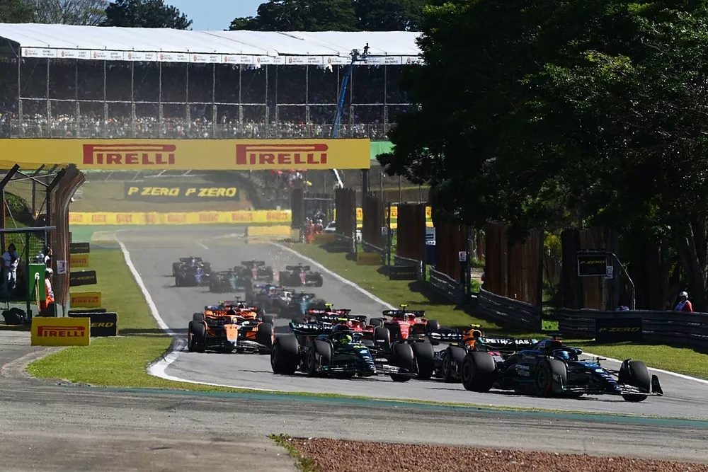 George Russell, Mercedes F1 W14, Lewis Hamilton, Mercedes F1 W14, Sergio Perez, Red Bull Racing RB19, Charles Leclerc, Ferrari SF-23, Carlos Sainz, Ferrari SF-23