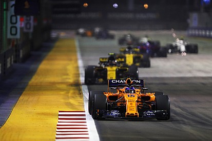 Sainz: Alonso gibi "harika" bir yeteneğin galibiyet savaşında olmaması çok garipti