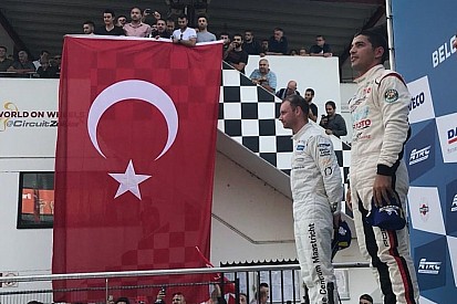 Porsche GT3 Cup Challenge Benelux Zolder: Ayhancan'dan çifte zafer, Berkay podyumda!