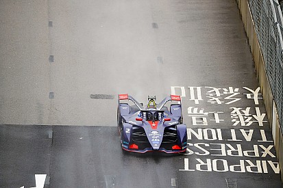 Újabb drámai futam a Formula E-ben: Bird nyert Hong Kongban Massa csapattársa előtt