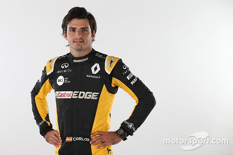 Sainz já aparece vestindo as cores da Renault
