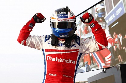 Rosenqvist arrebata el triunfo a Buemi en las últimas vueltas