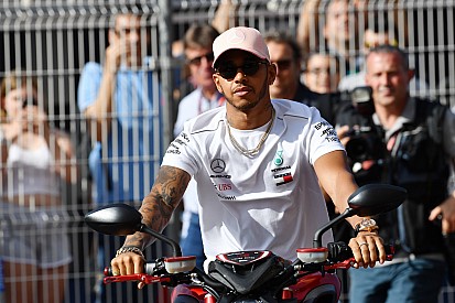 Hamilton, sin prisa por renovar... ni por escuchar a otros equipos