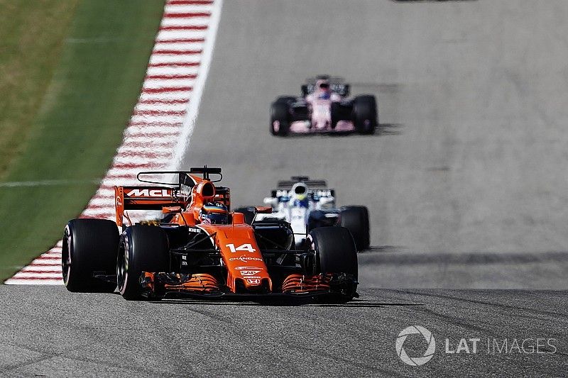 Fernando Alonso, McLaren MCL32, Felipe Massa, Williams FW40