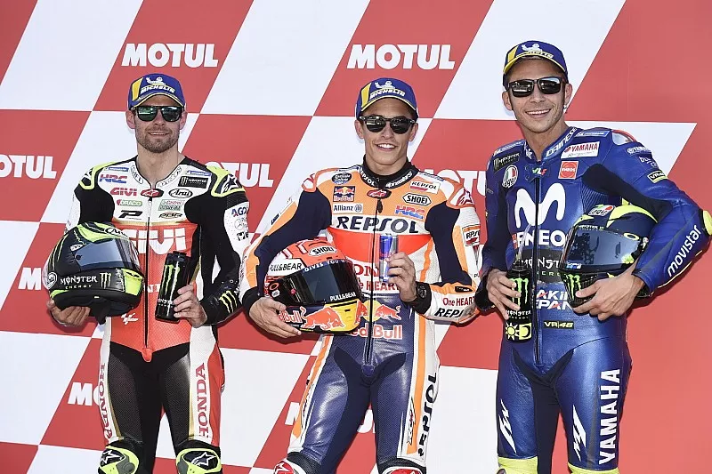 Top 3 después de la calificación: Cal Crutchlow, Team LCR Honda, Marc Márquez, Repsol Honda Team, Valentino Rossi, Yamaha Factory Racing
