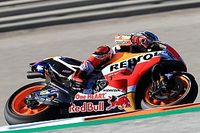 Márquez vuela en Valencia y le saca más de un segundo a Dovizioso