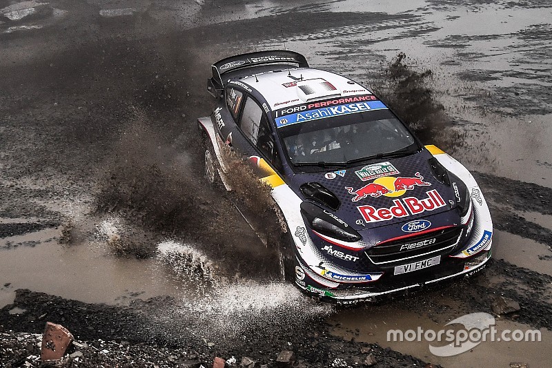 ES12 à 14 - Ogier intercalé entre trois Toyota