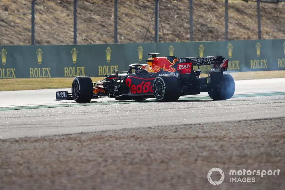 T&ecirc;te-&agrave;-queue de Max Verstappen, Red Bull Racing RB16 