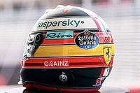 Fotos: Carlos Sainz, con un dise&ntilde;o especial de casco en Monza