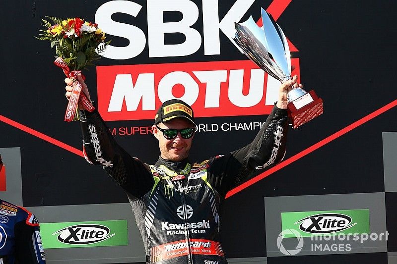 Podio: ganador de la carrera Jonathan Rea, Kawasaki Racing