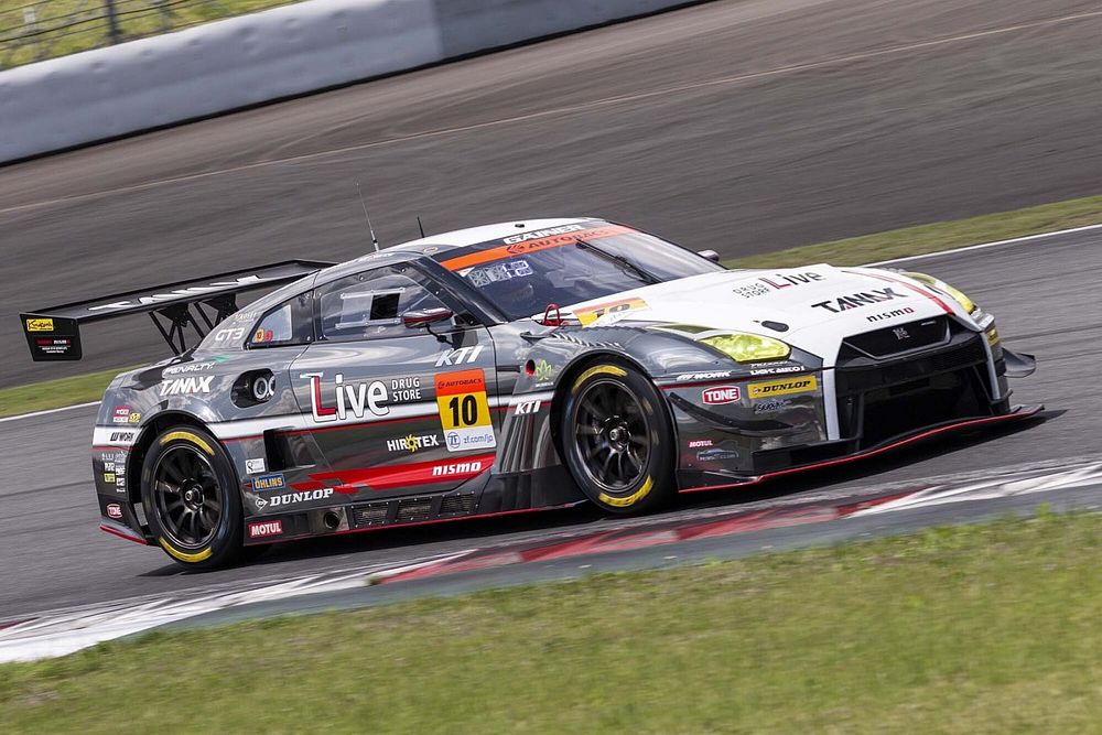 波乱のレースを10号車GAINERが制す｜スーパーGT第2戦富士：GT300決勝