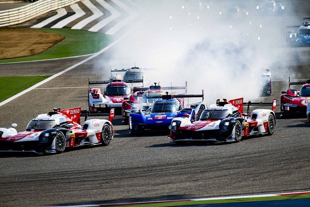 Le d&eacute;part des 8H de Bahre&iuml;n