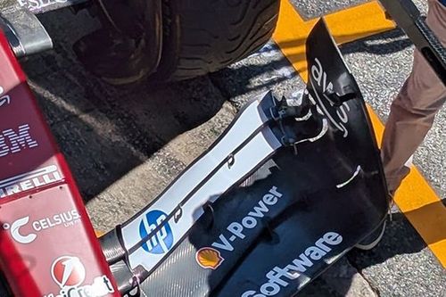 Ferrari con nueva mampara lateral en el alerón delantero, copia de Mercedes