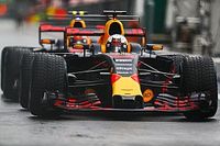 Ricciardo admite que a veces le superó la presión de Verstappen