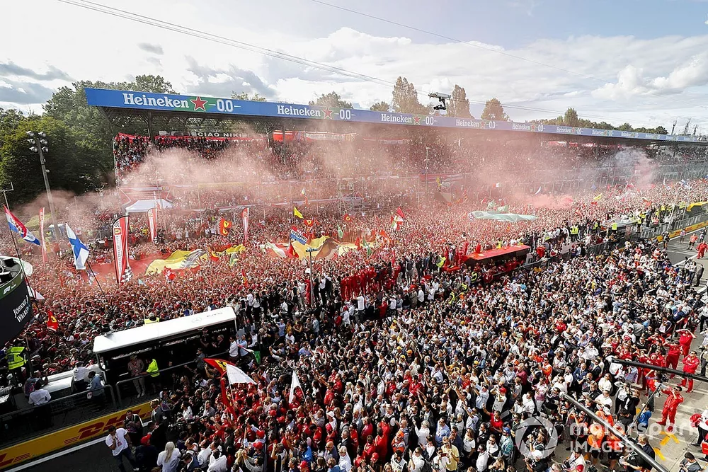 Tifosi en la pista