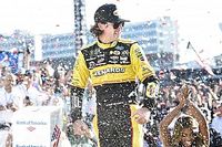 Tras choque de Johnson y Truex, Blaney gana en Charlotte