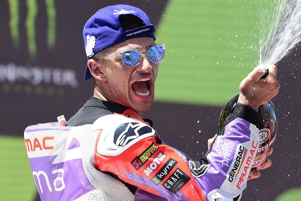 Podio: segundo lugar Jorge Mart&iacute;n, Pramac Racing