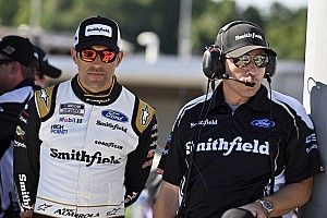 Almirola cambia de decisión y continuará en NASCAR en 2023