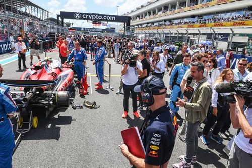 Vasseur responde a los rumores sobre Newey y Ferrari en la F1