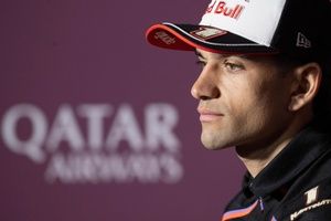 Ezpeleta amenaza con no permitir a Mart&iacute;n correr en el 2026 por problemas legales