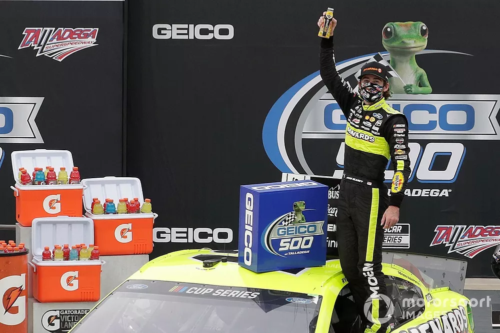 Race Winner Ryan Blaney, Team Penske, Ford Mustang