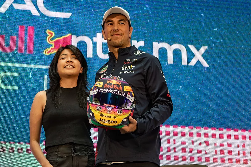 Sergio Pérez, Red Bull conferencia