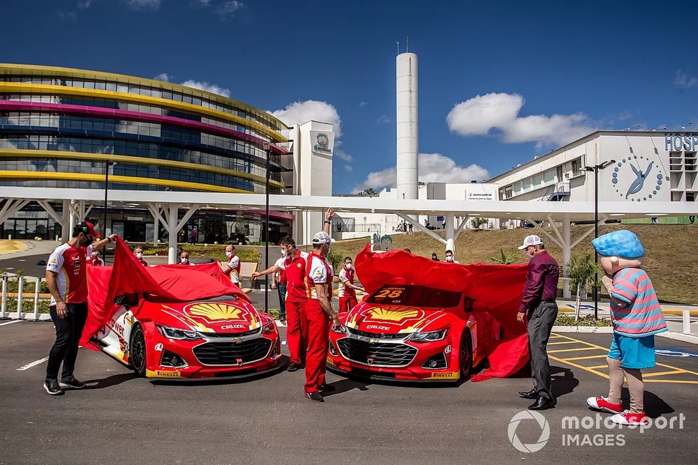 Lan&ccedil;amento dos carros da Pole Motorsport