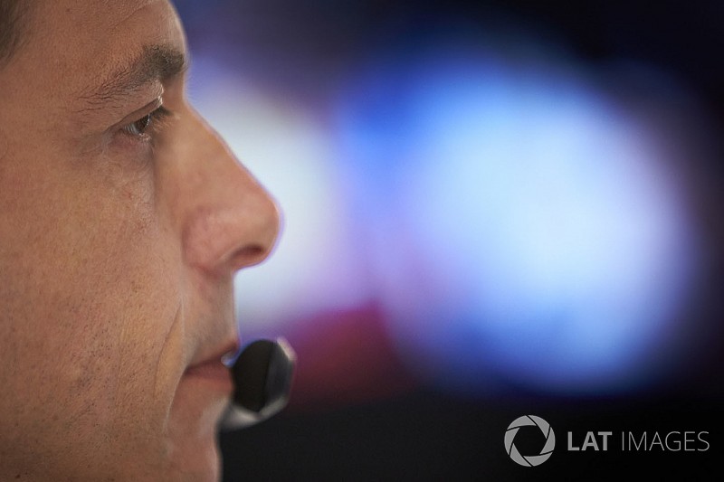 Mercedes schlägt vor: Drittes Auto statt Juniorteam