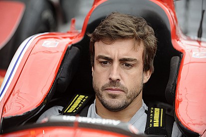GALERI: Alonso kunjungi balapan IndyCar