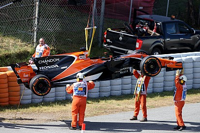 Hakkinen: Üç motor kuralı daha fazla soruna yol açacak