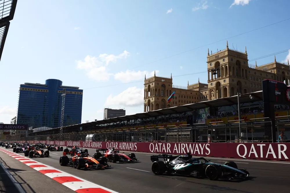 Charles Leclerc, Ferrari, George Russell, Mercedes, Oscar Piastri, McLaren