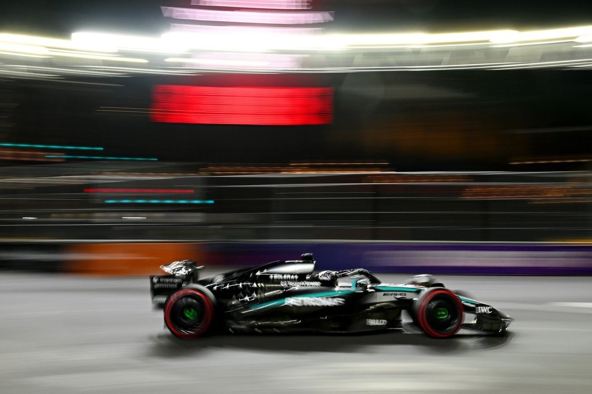 F1 | Las Vegas, Libere 3: Russell svetta sull'umido, poi Max