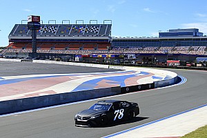 Charlotte tiene "la receta para ser el desastre" de los contendientes a playoffs, dice Jeff Burton