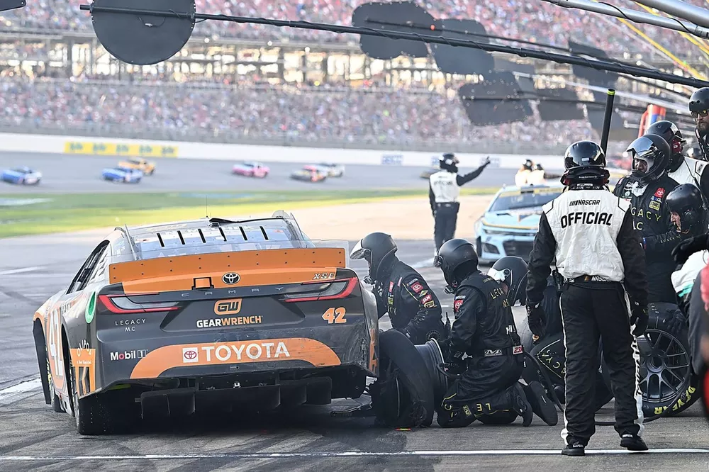 John Hunter Nemechek, LEGACY MOTOR CLUB, GearWrench Toyota Camry