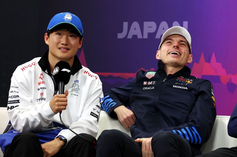 角田裕毅　マックスフェルスタッペン　ペレス　ローソン　サイン　F1　直筆 角田裕毅 マックスフェルスタッペン ペレス ローソン サイン F1